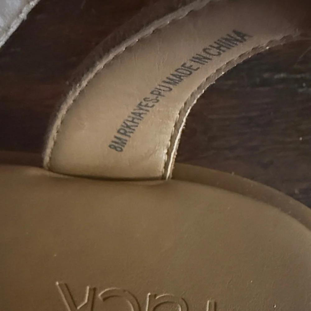 Nordstrom Brown T-Strap Leather Flat Sandals - Picture 6 of 6